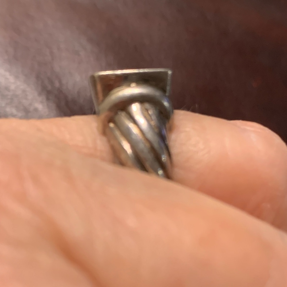 Heavy Sterling Mother of Pearl Ring - Picture 3 of 10